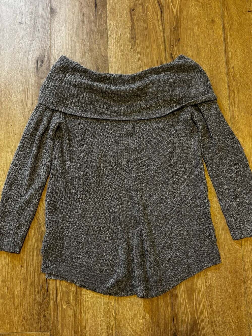 Anthropologie Moth Lucerne Off Shoulder Chenille Gray Sweater XL - Picture 2 of 7